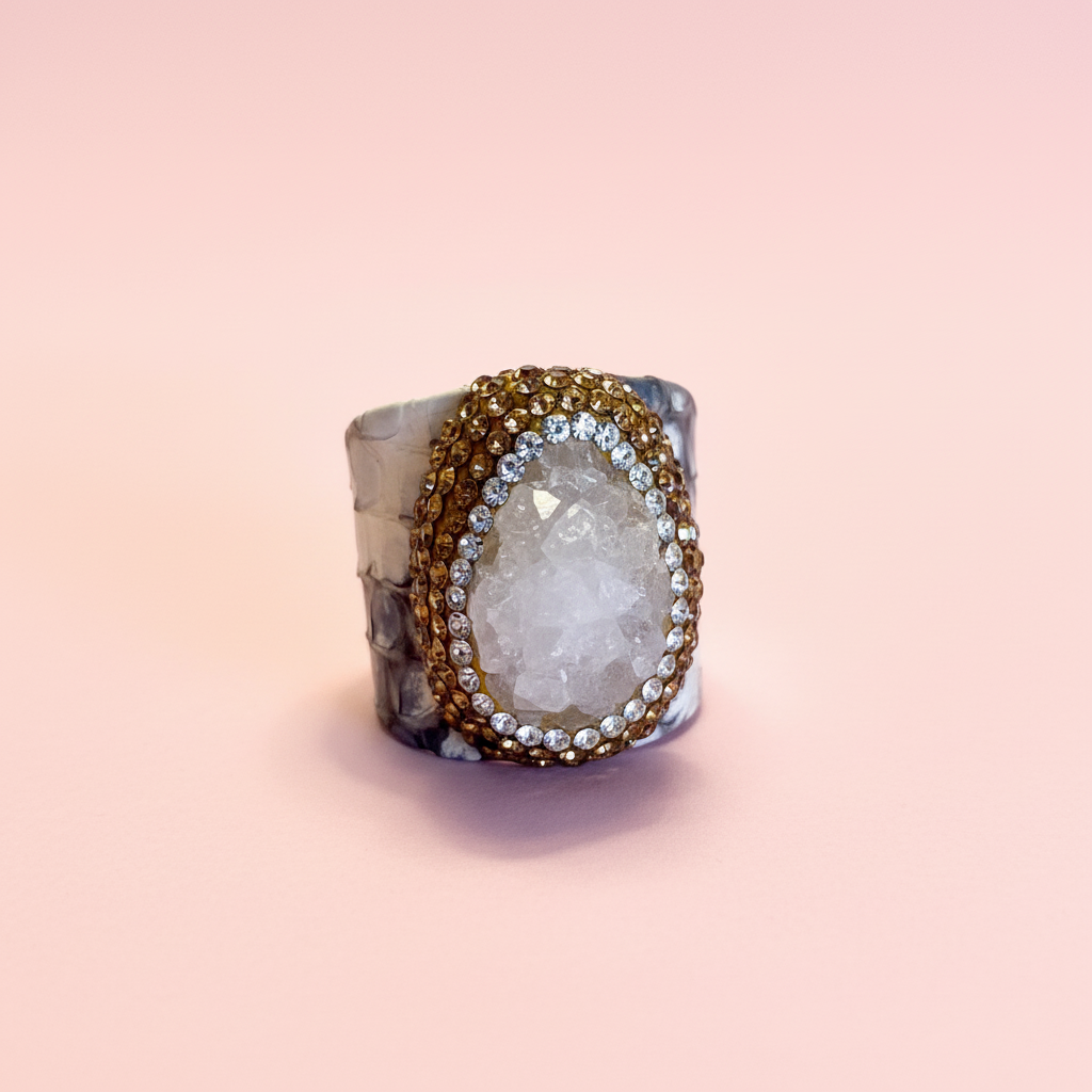 Anillo drusa fondo rosa
