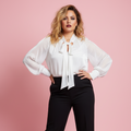 Blusa blanca modelo Paqui estudio