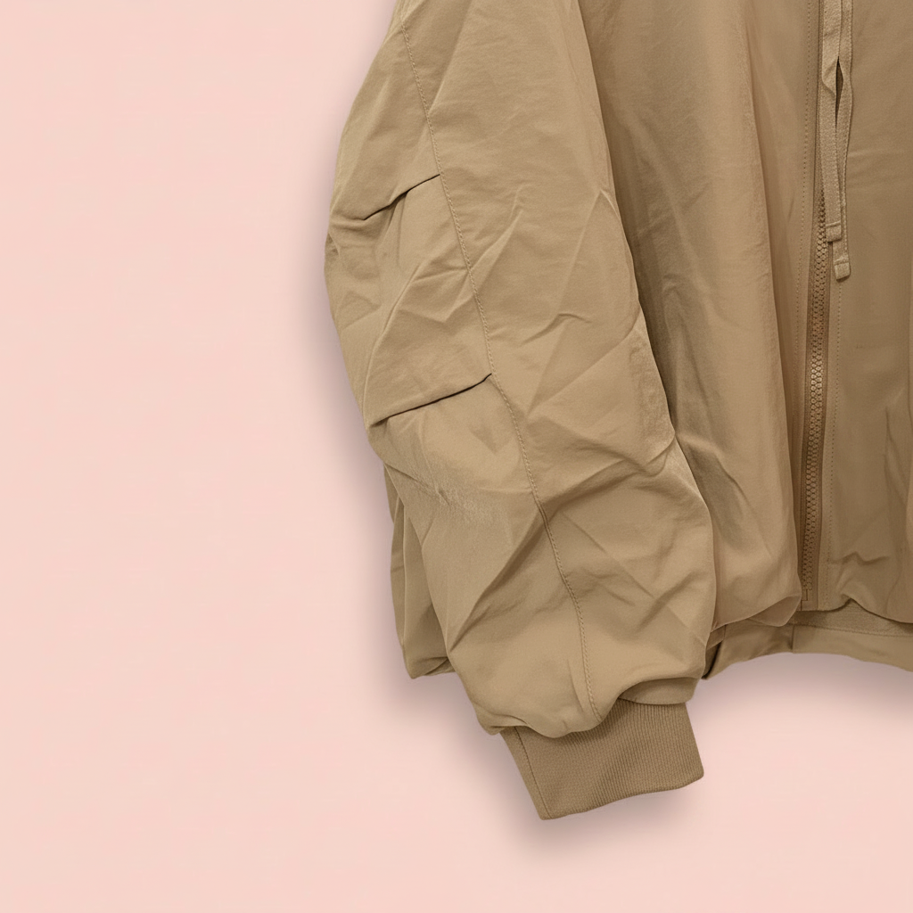 Bomber khaki detalle