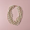 Collar multicadena blanco rosa