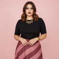 Falda Cerise Fondo Blanco