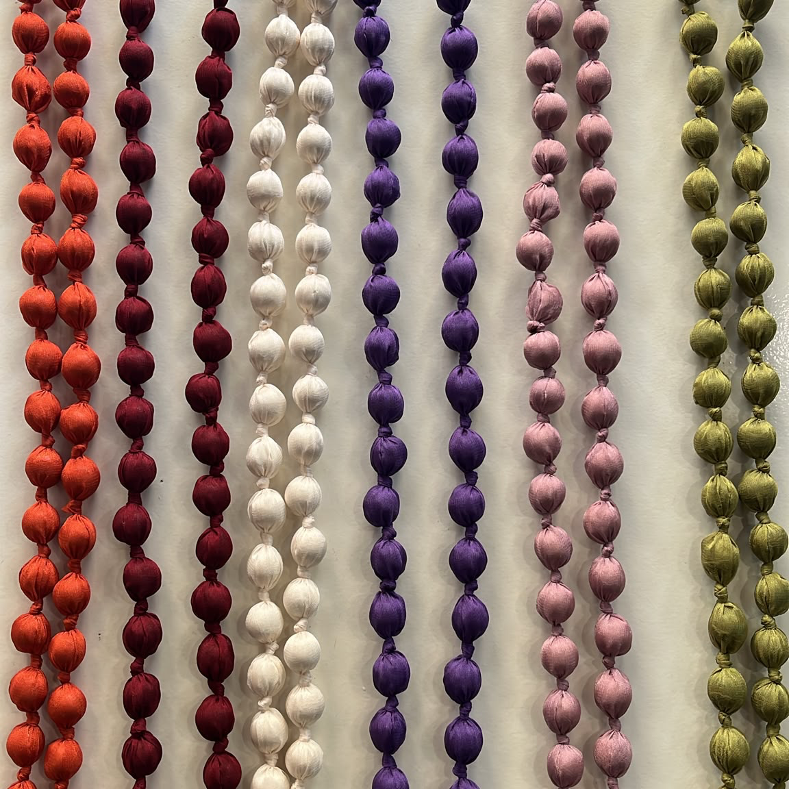 Collar Satén colores ordenados