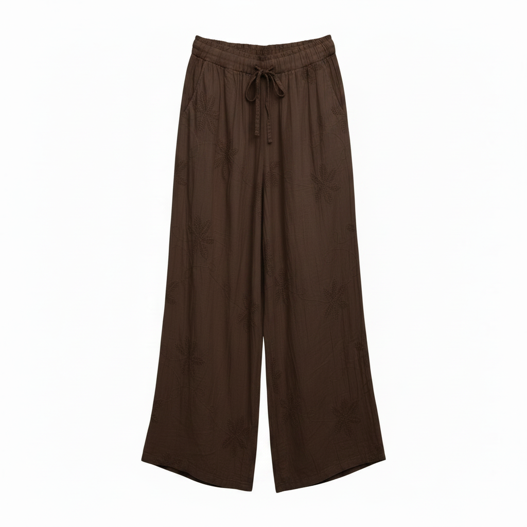 Pantalón chocolate fondo blanco